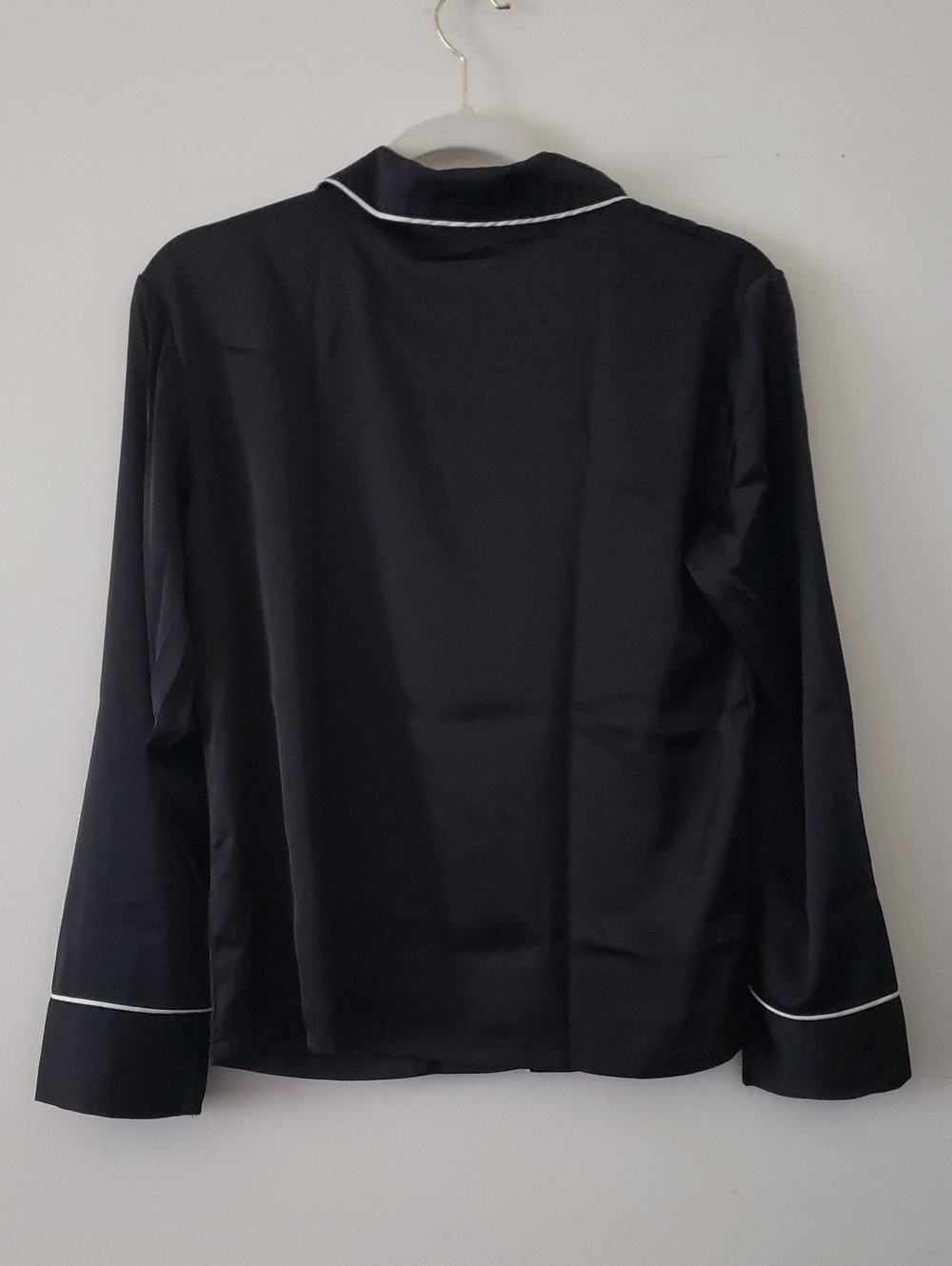 NWT Auden Luxury Collection Satin Notch Collar Pajama Top Black XS - Picture 5 of 5